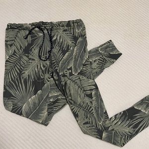 Sundry Palm leggings size 1